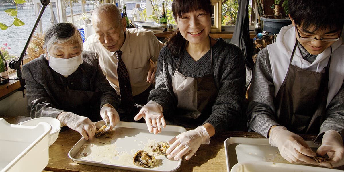 家族揃っての浜揚げ